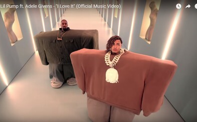 Kanye West a Lil Pump vystupujú v spoločnom videoklipe ako obrovské kvádre Kanye West a Lil Pump vystupujú v spoločnom videoklipe ako obrovské kvádre