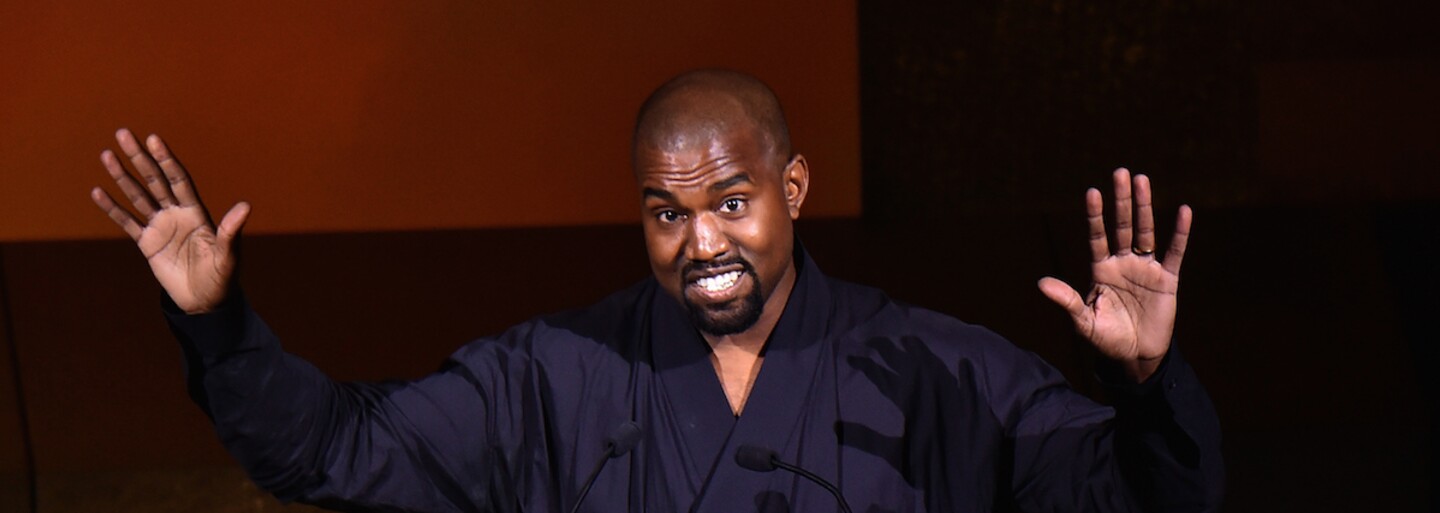 Kanye West neostal svojej povesti nič dlžný a po 13 minútach ukončil koncert hodením mikrofónu do vzduchu