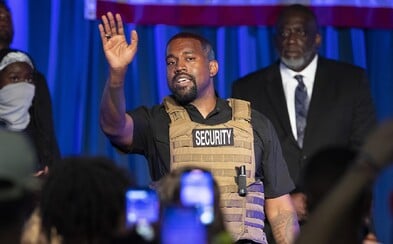 Kanye West nakonec kandiduje? Svolal předvolební mítink, rozplakal se tam a slíbil legalizaci marihuany Kanye West nakonec kandiduje? Svolal předvolební mítink, rozplakal se tam a slíbil legalizaci marihuany
