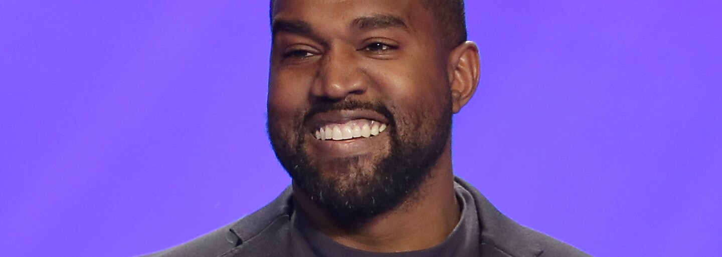 Kanye West si kupuje pravicovou sociální síť Parler zapojenou do útoku na Kapitol. Chce zajistit prostor konzervativním názorům