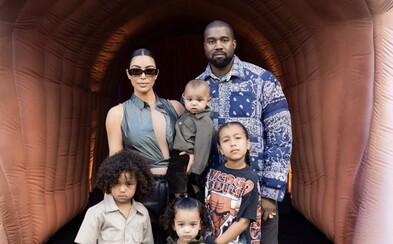 Kanye West ubezpečuje fanúšikov, že je v poriadku. Dodáva, že plakal pri myšlienke o potrate najstaršej dcéry Kanye West ubezpečuje fanúšikov, že je v poriadku. Dodáva, že plakal pri myšlienke o potrate najstaršej dcéry