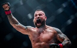 Karlos Vémola: Líbat se od úchyla nenechám, dostane rovnou bombu. Terminátor poslal svému soupeři jasný vzkaz
