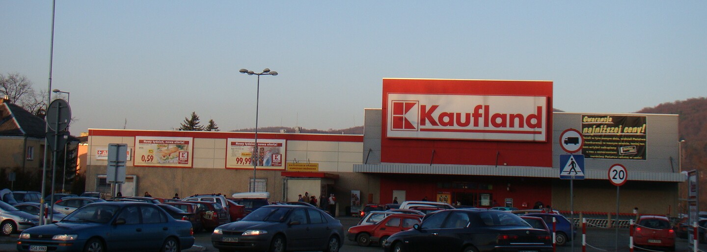 Kaufland sa opäť naváža do Lidlu s otázkou, či v ňom zase mali plastový týždeň. Zaujímavý súboj reťazcov na slovenskej scéne pokračuje