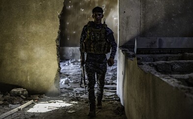 Každodenní krveprolití v Iráku plné strachu o život. Fotograf zachytil příběhy lidí žijících v Mosulu Každodenní krveprolití v Iráku plné strachu o život. Fotograf zachytil příběhy lidí žijících v Mosulu