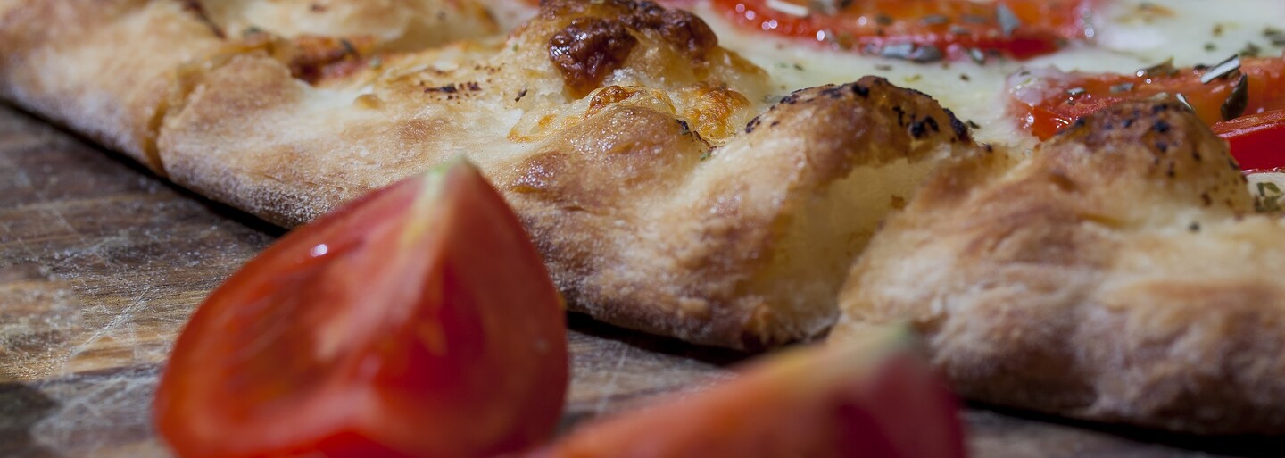 Kde si dáš v Bratislave najlepšiu pizzu? Otestovali sme 10 prevádzok