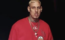Keď ide okolo, chyť si gombík, kým ostatní raperi plačú a hľadajú konflikt. Separ vydáva prvý track z albumu OG