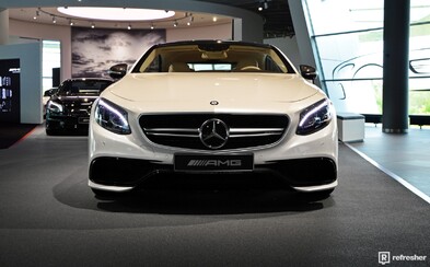 Když je stuttgartské muzeum během Zážitku roku zavřené, ohromí i přilehlý showroom s nablýskanými AMG! Když je stuttgartské muzeum během Zážitku roku zavřené, ohromí i přilehlý showroom s nablýskanými AMG!