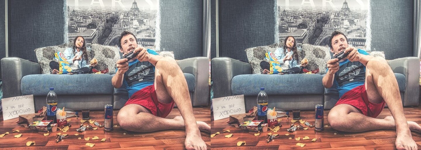 Když matka odjela na služební cestu, otec s dcerou pro ni připravili vtipné fotografie. Vše je doma v pořádku