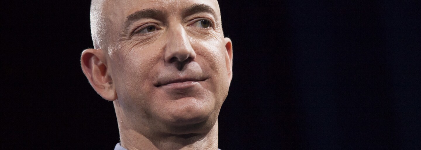 Keď poletí Jeff Bezos do vesmíru, nesmie sa vrátiť na Zem, žiadajú tisíce ľudí v petícii