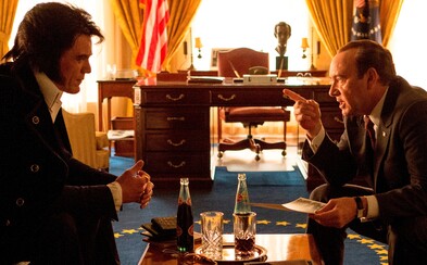 Kevin Spacey a Michael Shannon hláškujú v traileri pre šialenú komédiu Elvis & Nixon Kevin Spacey a Michael Shannon hláškujú v traileri pre šialenú komédiu Elvis & Nixon