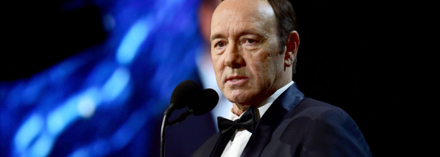 Kevin Spacey stanul před soudem kvůli případům sexuálního násilí. Všechna obvinění odmítl