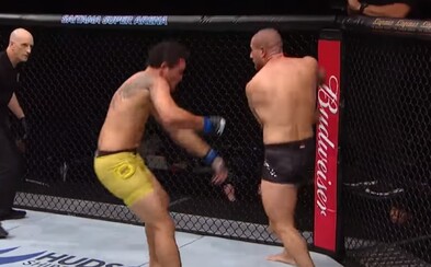 Kickboxer se poprvé představil v UFC a hned zničil soupeře nečekaným knokautem. Henrique da Silva doplatil na velkohubá prohlášení Kickboxer se poprvé představil v UFC a hned zničil soupeře nečekaným knokautem. Henrique da Silva doplatil na velkohubá prohlášení