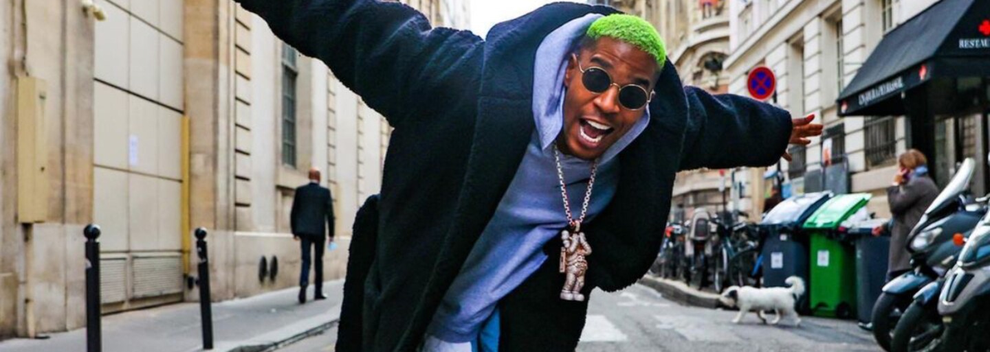 Kid Cudi si dáva tabletky proti bolesti hlavy. Jeho retiazka s diamantovým príveskom za 1 milión eur je preňho príliš ťažká