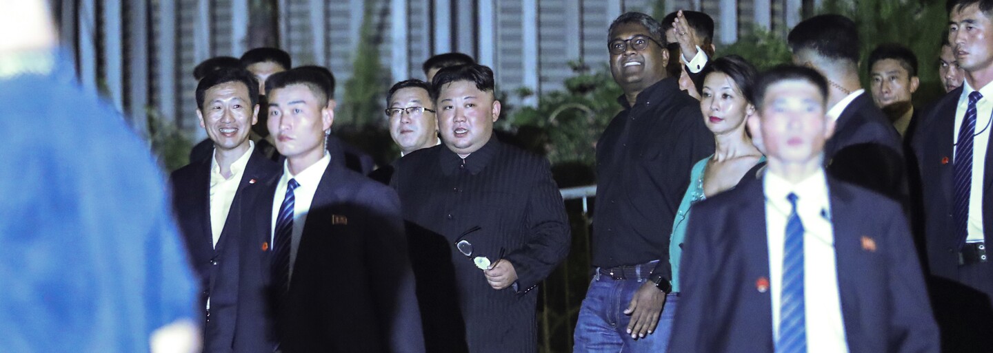 Kim Čong-un si do Singapuru přivezl vlastní záchod. Diktátor nemůže dovolit, aby jeho výměšky skončily v nesprávných rukou