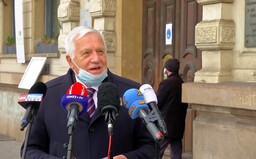 Klaus, Prymula a Faltýnek dostali pokutu 3 000 korun za nenošení roušky