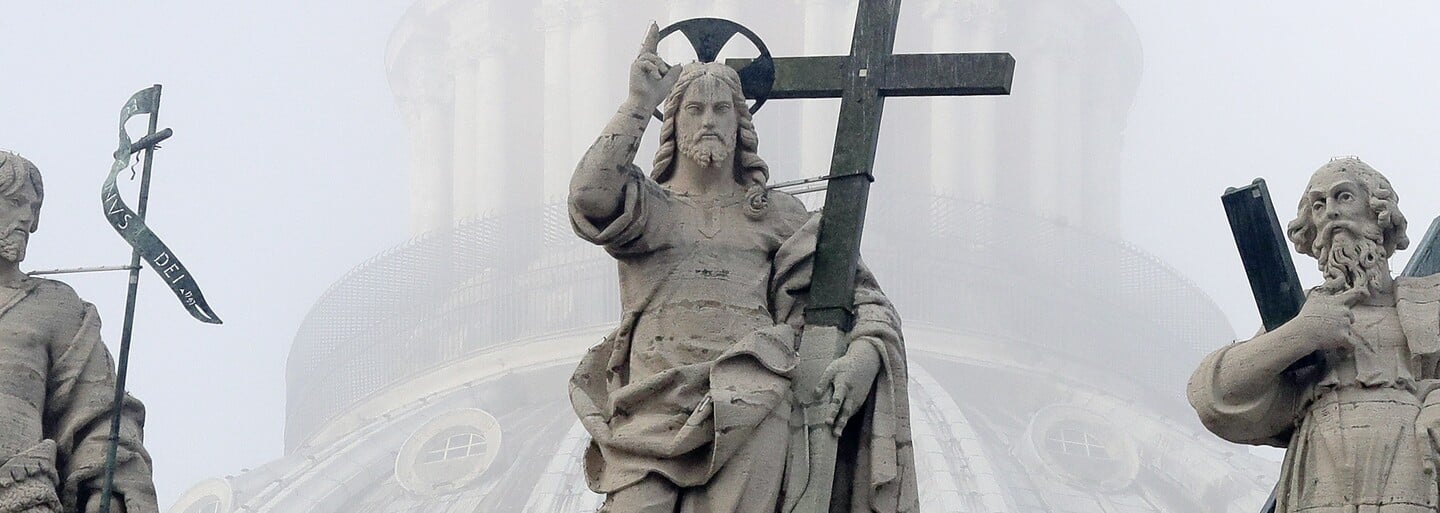 Kňazi za 50 rokov znásilnili tisíce detí, pedofilom sa nevyhlo ani Slovensko. Ako to vyzerá v našej cirkvi?