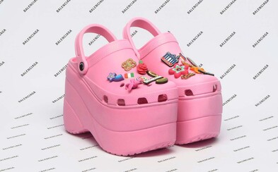 Kolaborace roku? Univerzální obuv Crocs spojila své síly s módním domem Balenciaga Kolaborace roku? Univerzální obuv Crocs spojila své síly s módním domem Balenciaga