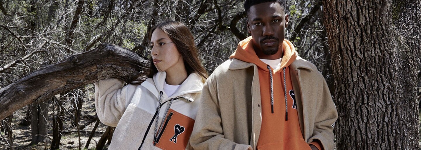 Kolekce značek PUMA a AMI spojuje pohodlí outdooru a styl pařížských oděvníků. Podívej se, jak vypadá
