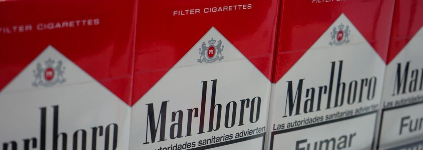 Koniec klasických cigariet? Marlboro má do 10 rokov úplne zmiznúť z britského trhu