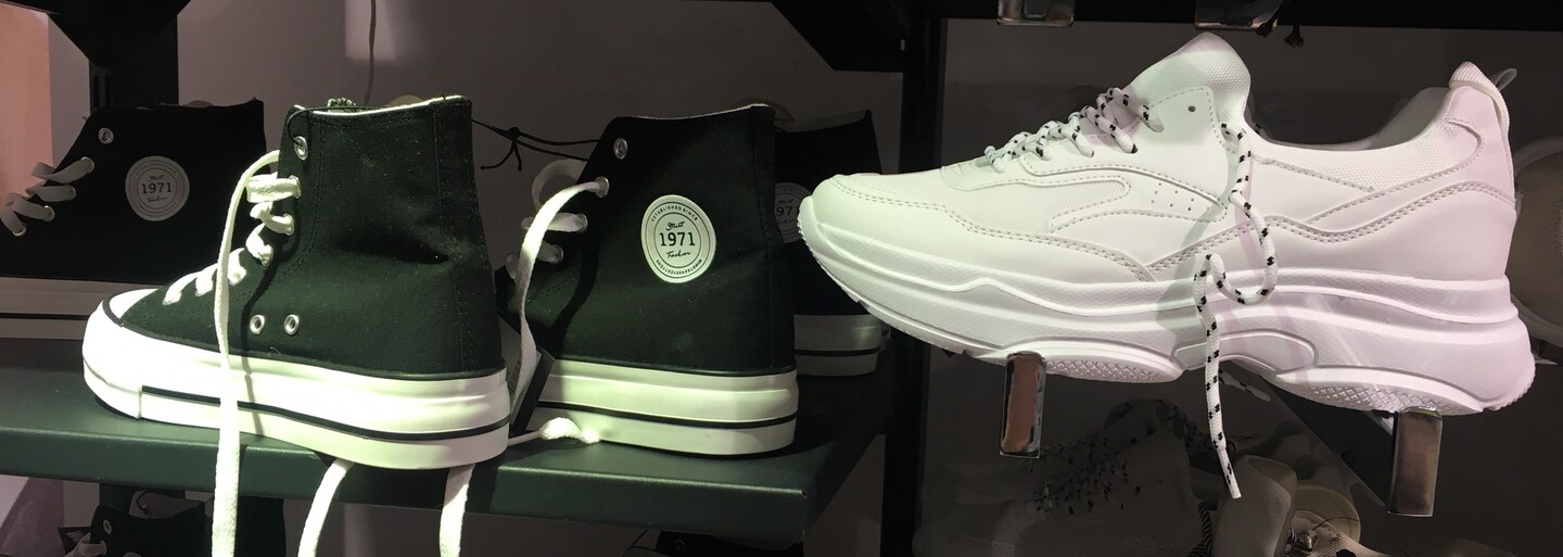 Kopírovanie luxusných značiek pokračuje. Aké kópie sme našli v bratislavskej Zare, Bershke alebo Pull & Bear?