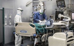 Koronavirem je nakaženo 2 279 Čechů. Babiš je pro prodloužení nouzového stavu o dalších 30 dní