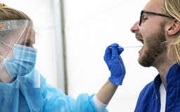Koronavirus by mohl zmizet úplně sám. V některých lokalitách se nakazilo pouze 20 % lidí, zbytek populace má zřejmě imunitu