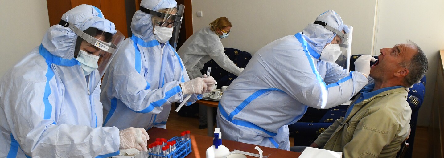KORONAVIRUS: Epidemie nadále zrychluje. Od jejího začátku se nakazily už 2 miliony lidí v Česku