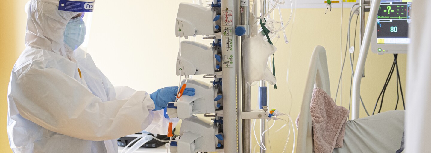 KORONAVIRUS: V Česku přibylo 12 514 nakažených, méně než minulou sobotu