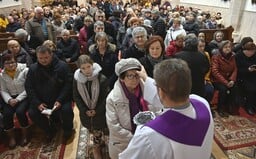 Kostoly môžu byť ideálne miesto pre šírenie nákazy. Koronavírus na Slovensku sa dotkne aj veriacich