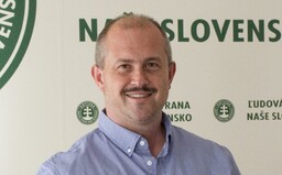 Kotleba: Vrahovia z NATO a páni z Európskej COVID únie sa chcú zmocniť Bieloruska, konšpiruje šéf extrémistickej ĽSNS