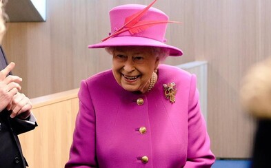 Královna Alžběta II. hledá správce instagramového profilu. Nabízí 74 tisíc korun měsíčně Královna Alžběta II. hledá správce instagramového profilu. Nabízí 74 tisíc korun měsíčně