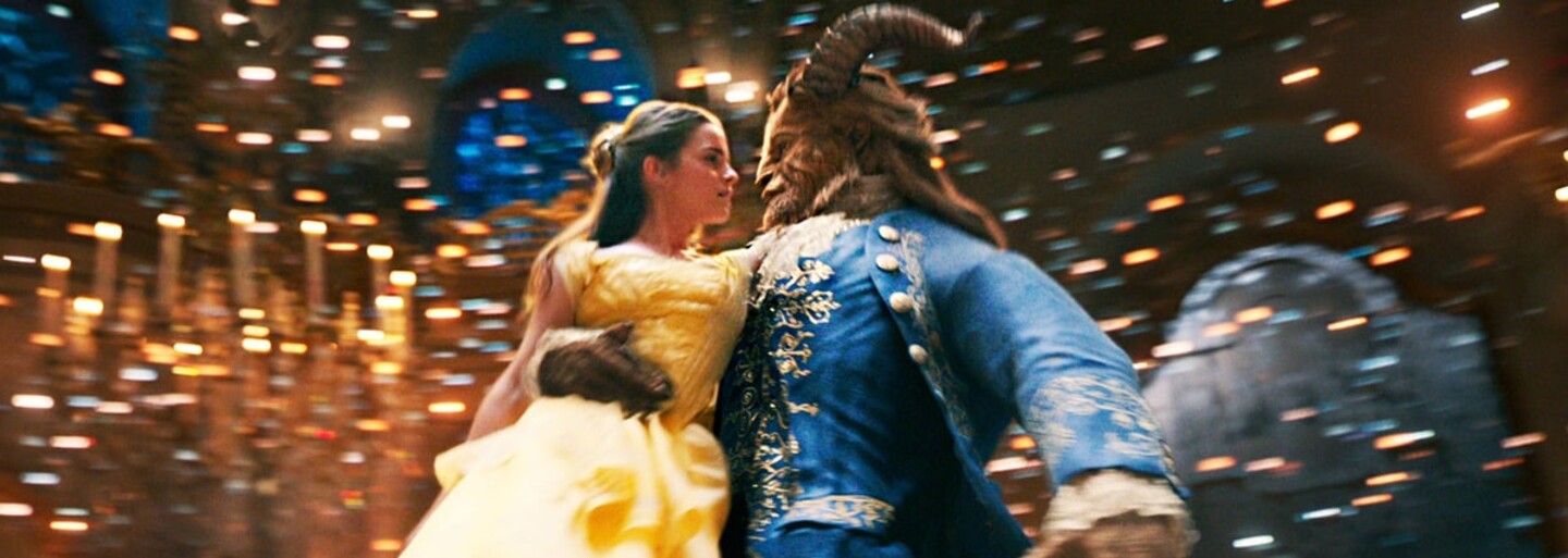 Kráska a zvíře přitáhla davy do kinosálů a za první víkend tak vydělala enormních 350 milionů (Box Office)