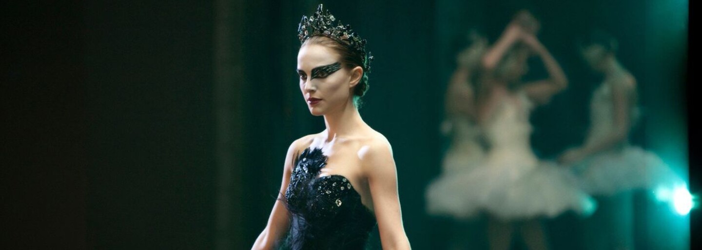 Krásna Felicity Jones si zahrá princeznú zakliatu v labuť v pripravovanej adaptácii slávneho baletu Swan Lake