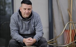 Kriminálny psychológ hodnotí prvé dni procesu storočia. Aj chladný vrah sa môže rozcitlivieť pri pohľade na rodinu (Rozhovor)