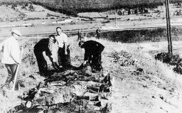 Krvavá história Slovenského národného povstania je plná vojnových zločinov partizánov i nacistov