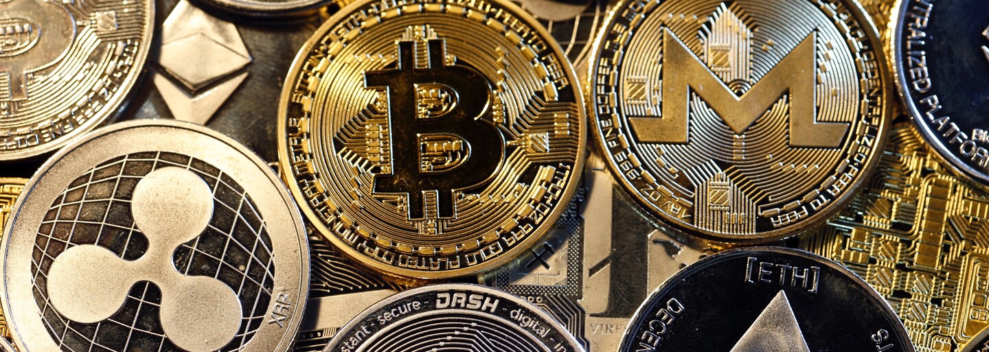 Trh s kryptomenami stratil za 24 hodín hodnotu 180 miliárd eur. Bitcoin sa prepadol pod hranicu 38-tisíc dolárov