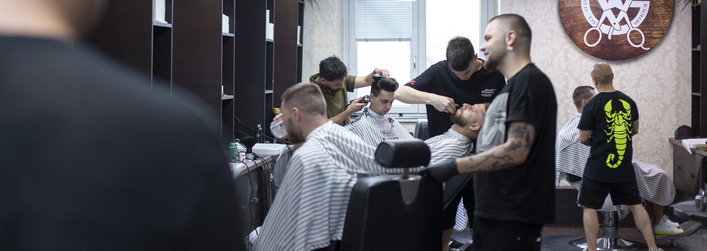 Ktorý strih stojí 999 € a kde holia raperov za storku? Vyskúšali sme 5 najlepších barbershopov v Bratislave
