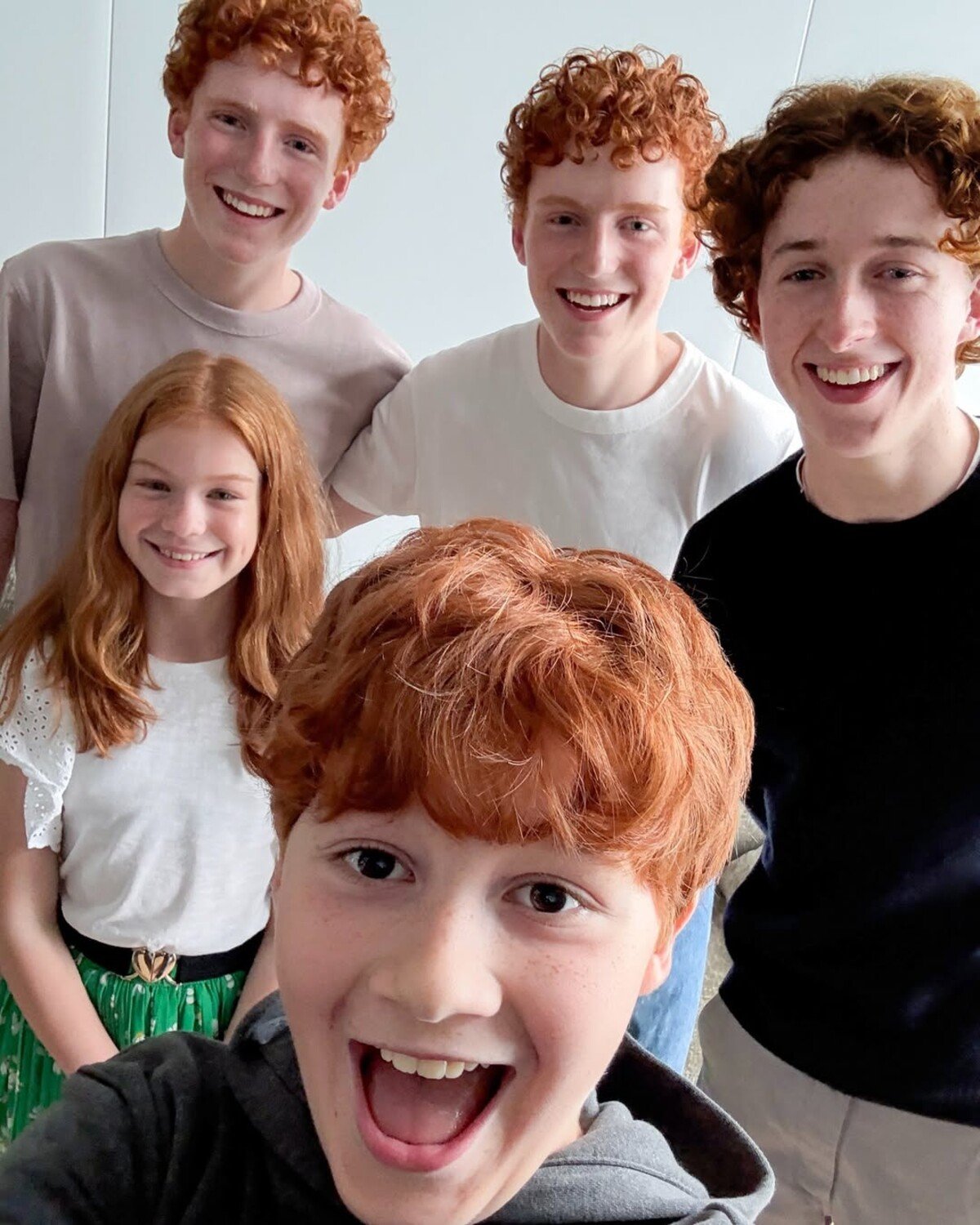 Sledujeme všetky novinky o seriáli Harry Potter dopodrobna – ak nechceš, aby ti niečo uniklo, sleduj tému Harry Potter na našom webe.