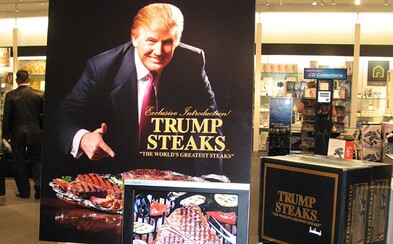 Kúpil by si steak od Donalda Trumpa či vodu pre psov s príchuťou hovädziny? Toto sú najhoršie produkty známych firiem Kúpil by si steak od Donalda Trumpa či vodu pre psov s príchuťou hovädziny? Toto sú najhoršie produkty známych firiem