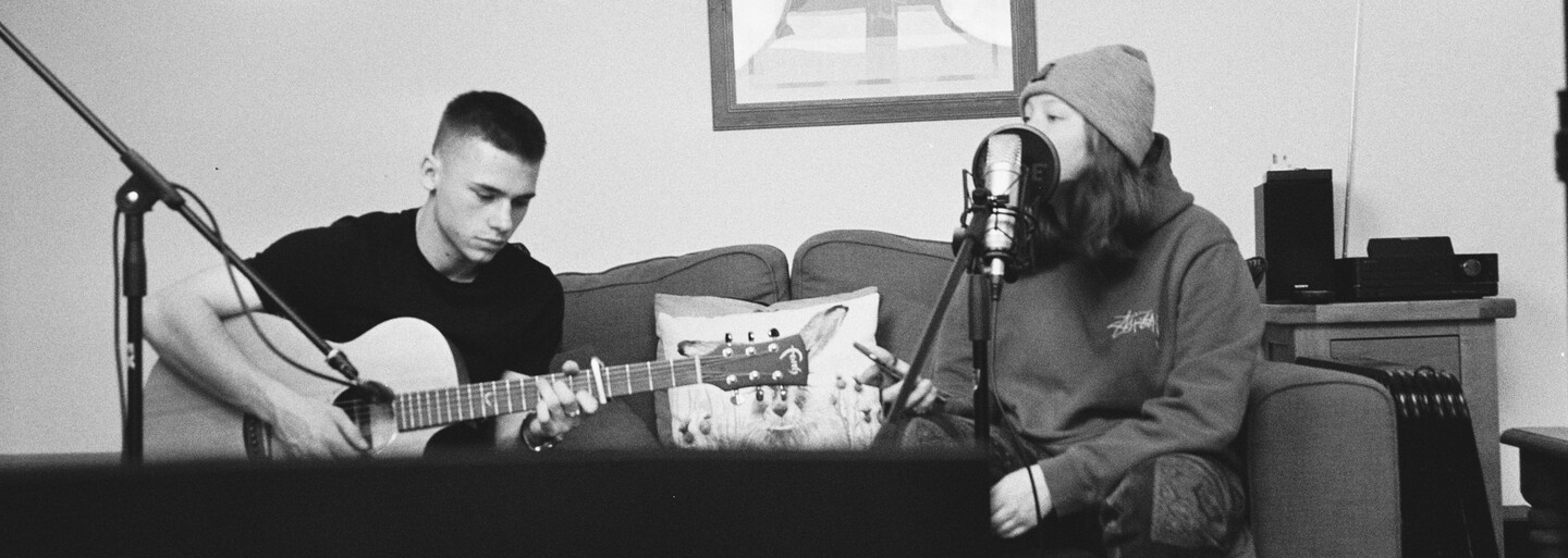 Kupování falešných poslechů na Spotify: Jak to funguje, kolik to stojí a proč k tomu dochází?
