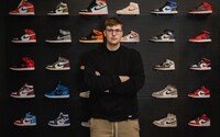 Kupuj limitované tenisky od ověřeného prodejce. SneakerGallery nabízí Air Jordan, Yeezy, Dunk a další legendární modely