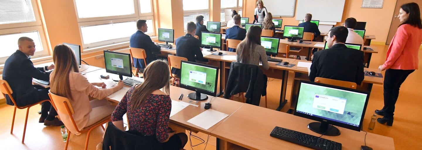 KVÍZ: Dokázal by si zmaturovať zo slovenčiny? Tieto otázky potrápili slovenských študentov