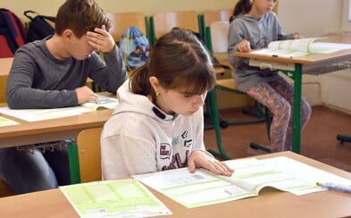 KVÍZ: Si múdrejší ako piatak? Otestuj sa a zisti, či si ešte pamätáš piatacku matematiku a základy slovenčiny KVÍZ: Si múdrejší ako piatak? Otestuj sa a zisti, či si ešte pamätáš piatacku matematiku a základy slovenčiny