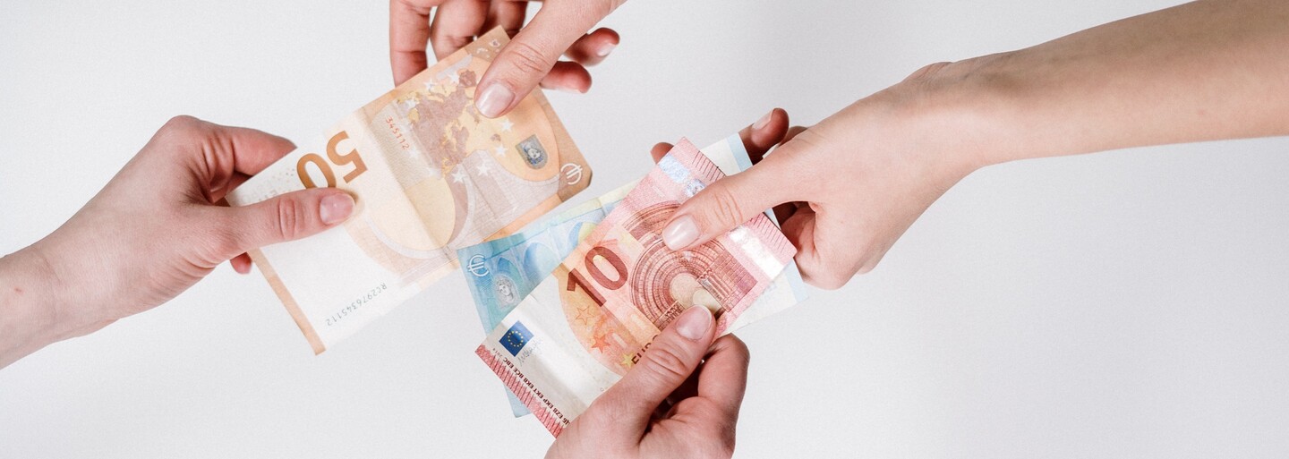 KVÍZ: Správaš sa k peniazom zodpovedne alebo sú to pre teba papieriky z hry monopoly? Otestuj svoje finančné návyky a vedomosti