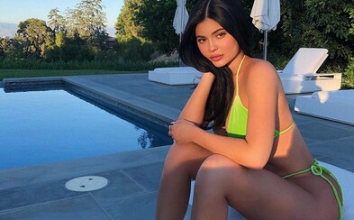 Kylie Jenner oslaví 22. narozeniny na jachtě o velikosti fotbalového hřiště s hodnotou 250 milionů dolarů Kylie Jenner oslaví 22. narozeniny na jachtě o velikosti fotbalového hřiště s hodnotou 250 milionů dolarů