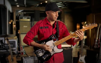Kytarista Tom Morello žádá o pomoc při evakuaci hudebnic z Afghánistánu
