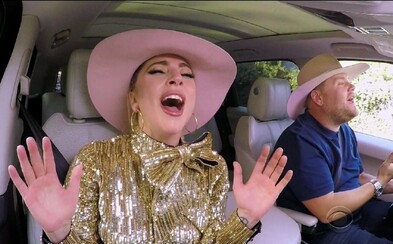 Lady Gaga si s Jamesom Cordenom strihla aj svoje bláznivé tanečné pohyby. V Carpool Karaoke toho množstvo prezradila Lady Gaga si s Jamesom Cordenom strihla aj svoje bláznivé tanečné pohyby. V Carpool Karaoke toho množstvo prezradila