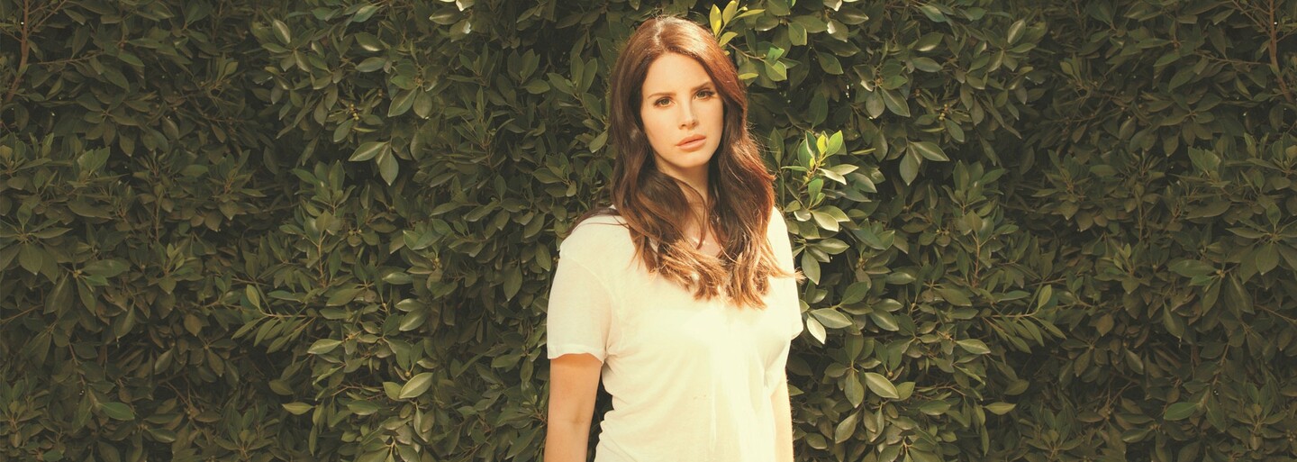 Lana Del Rey a The Weeknd posílají duet o životě, který je titulní skladbou z nového alba americké zpěvačky