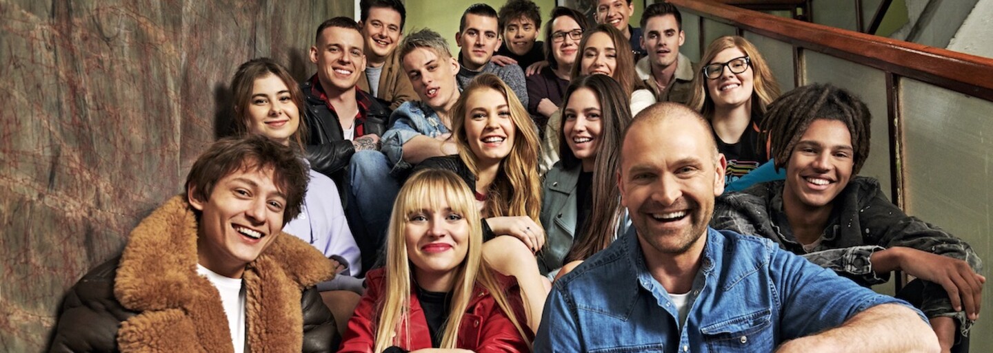 Lásky v školských laviciach, prvé vzťahy či dokonca šikana v triede. Aj taký bude seriál Pán profesor