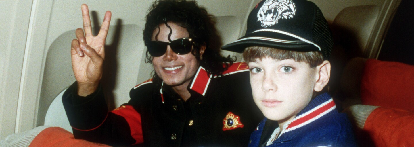 Leaving Neverland je smutným svědectvím o pedofilii, zneužití slávy a narušeném obrazu Michaela Jacksona (Recenze)